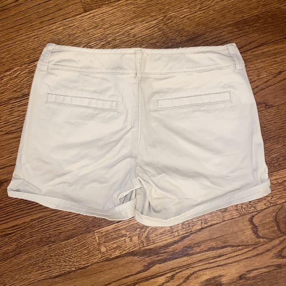 American Eagle tan shorts - Picture 2 of 3